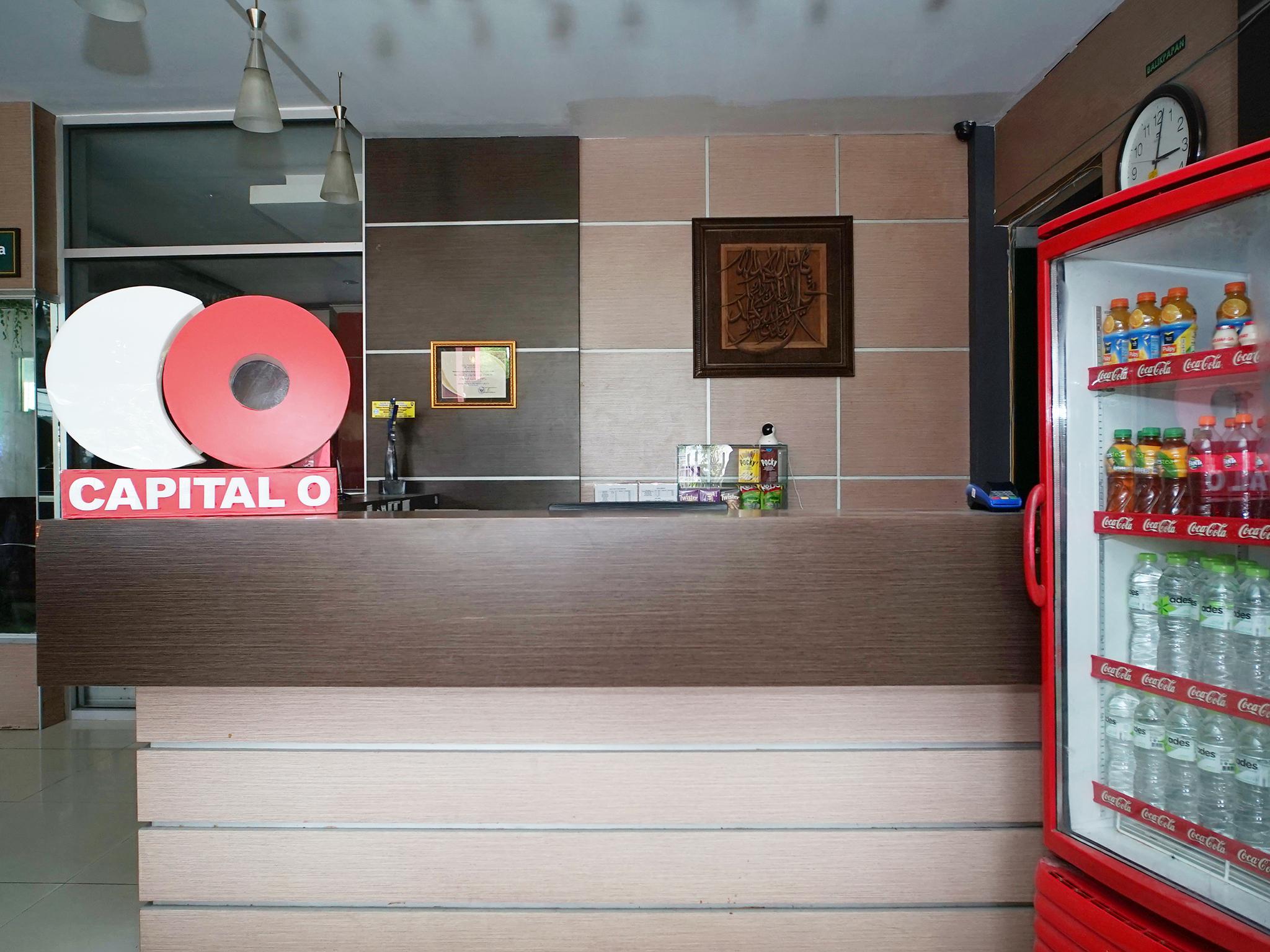 Capital O 2885 Hemra Hotel บาลิกปาปัน ภายนอก รูปภาพ